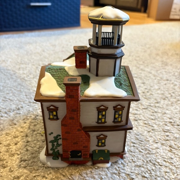 Dept 56 New England Village Series Woodbridge Town Hall 56.56670 56670 Christmas - Picture 5 of 8